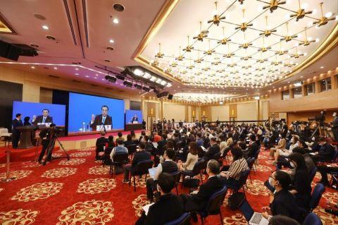 李克強：今年政府支出更多向民生領(lǐng)域傾斜，特別是義務(wù)教育和基本醫(yī)療